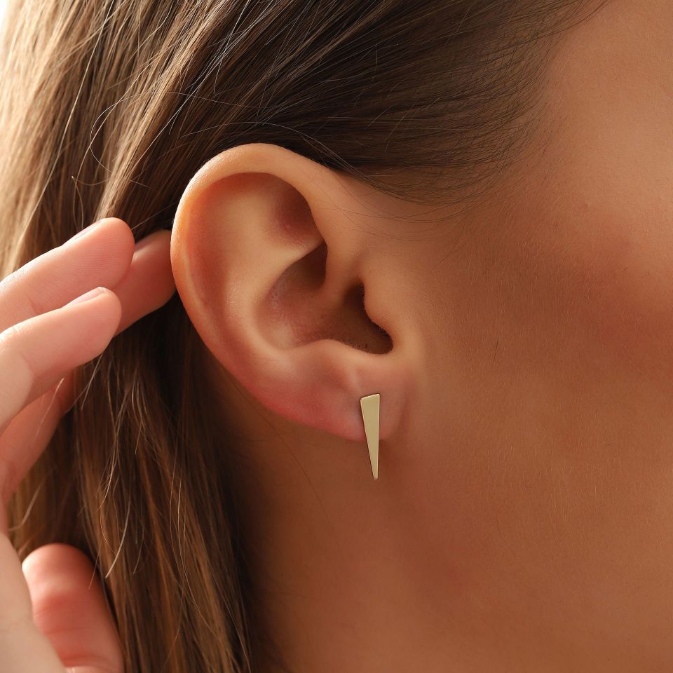 MOOM MÜCEVHERAT Kadın 14 Ayar Altın Küpe Minimalist Plaka Vidalı Altın Küpe 18 mm