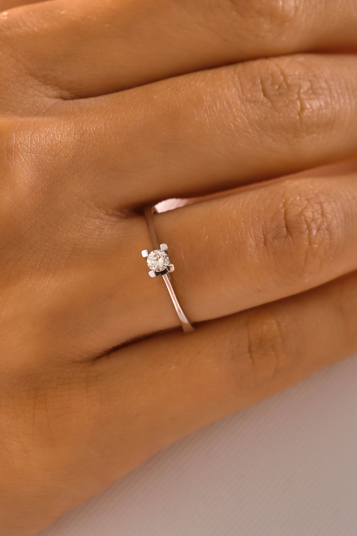 MOOM MÜCEVHERAT 14 Ayar Altın Pırlanta Dört Tırnak Tektaş Yüzük (Tüm Ölçüler Mevcuttur)