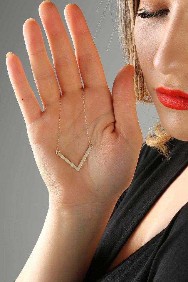 Kadın 14 Ayar Altın Sade V Kolye