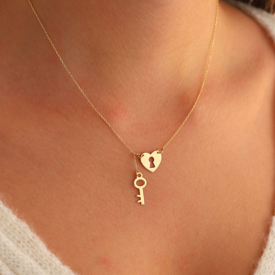 Moom Mücevherat Kadın 14 Ayar Altın Anahtar Kalp Kolye ''45 cm''