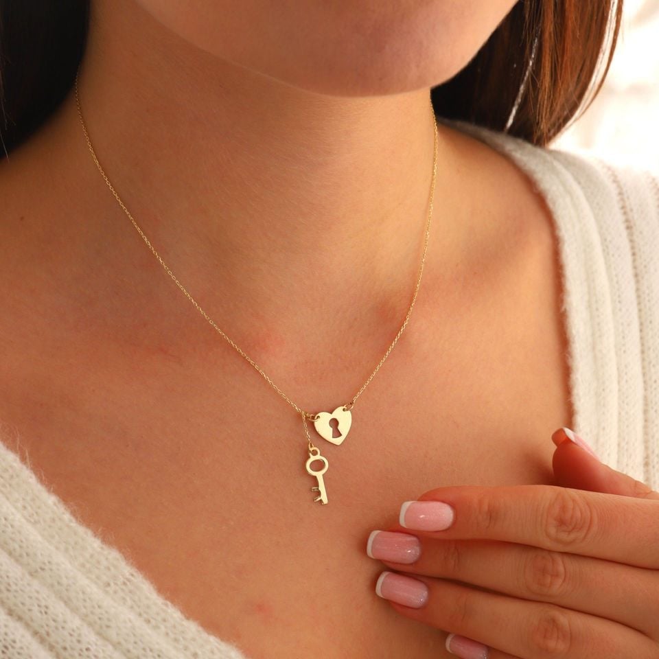 Moom Mücevherat Kadın 14 Ayar Altın Anahtar Kalp Kolye ''45 cm''