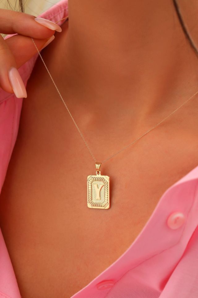 Moom Mücevherat Kadın 14 Ayar Altın Kare Harf Kolye A & Z Harfi Altın Kolye Zincirli Harf Kolye 42 Cm Y