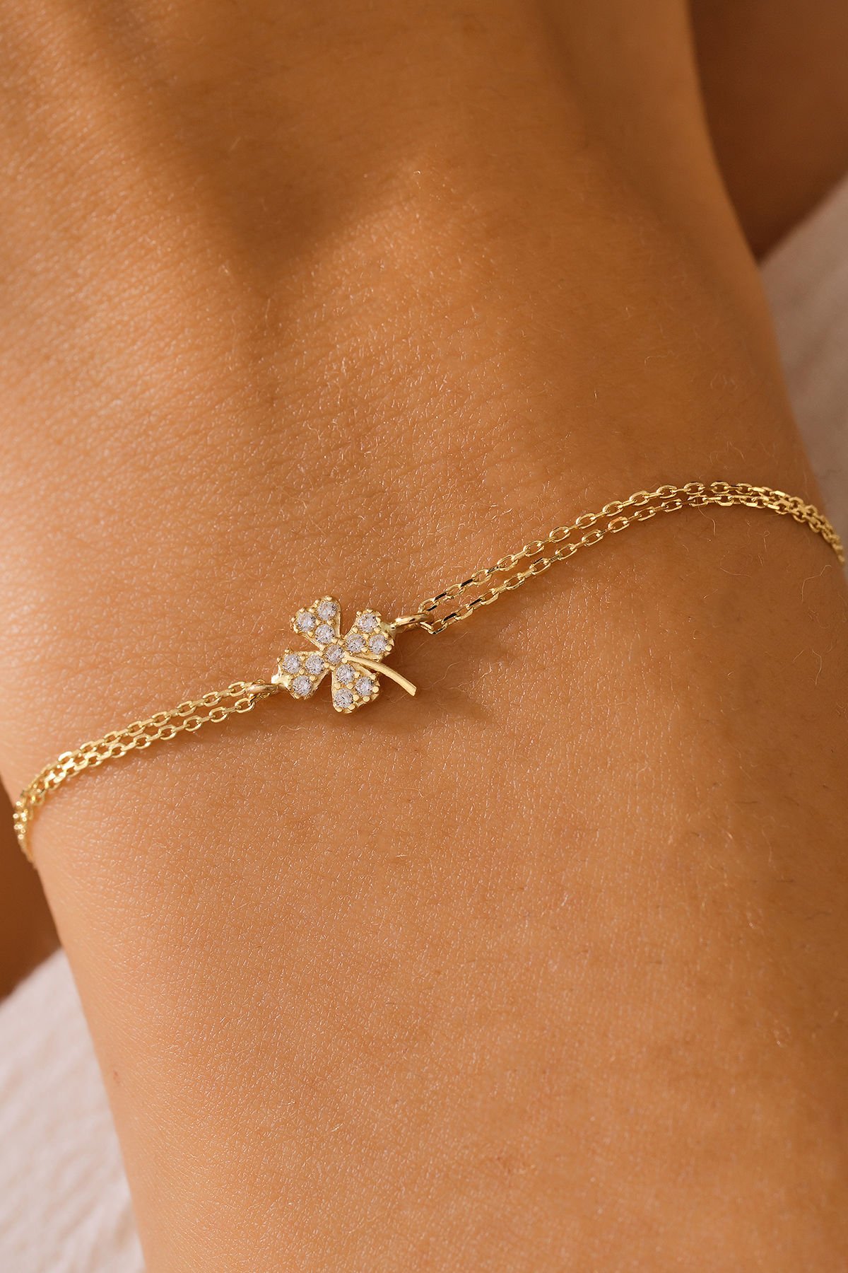 MOOM MÜCEVHERAT 14 Ayar Altın Taşlı Yonca Bileklik (16cm,17cm,18cm,19cm,20cm,21cm)