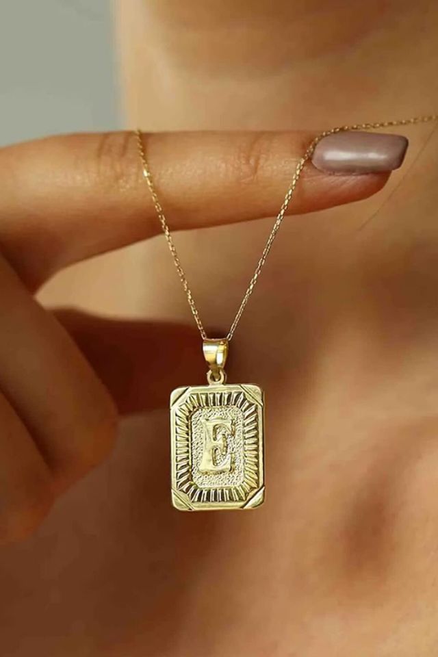 Moom Mücevherat Kadın 14 Ayar Altın Kare Harf Kolye A & Z Harfi Altın Kolye Zincirli Harf Kolye 42 Cm E